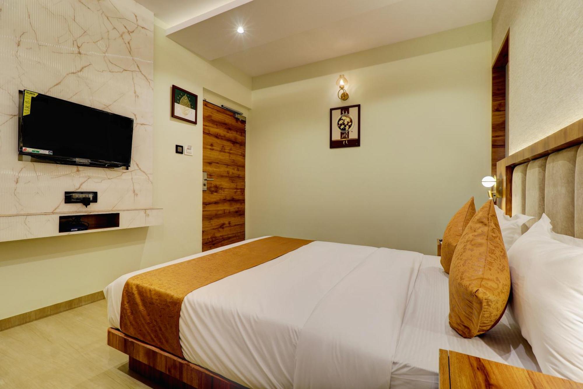 Home2 Suites And Service Apartments, Mumbai Airport Exterior photo