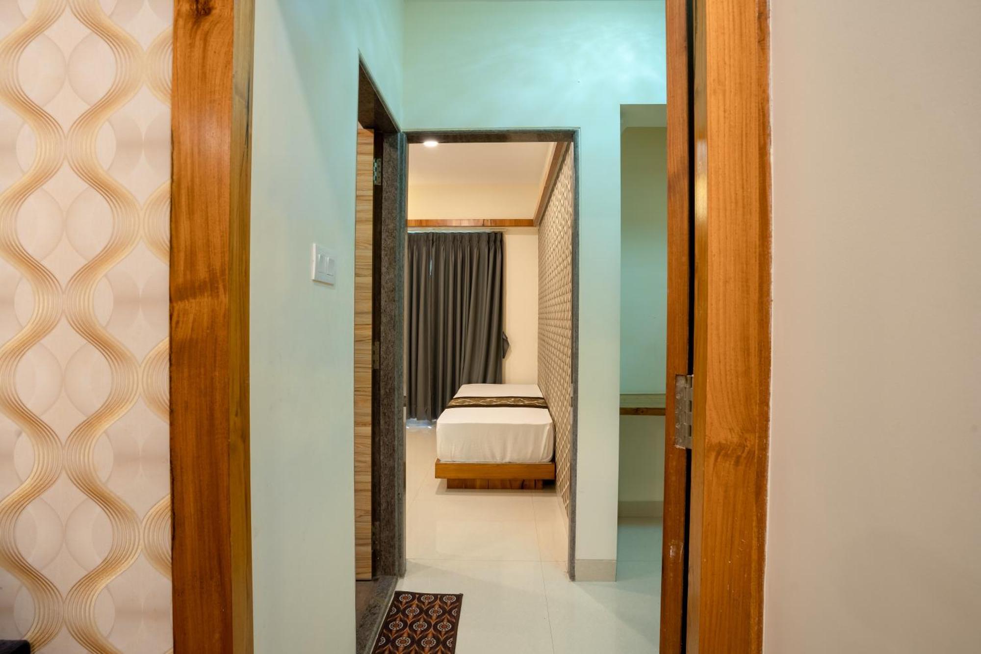 Home2 Suites And Service Apartments, Mumbai Airport Room photo