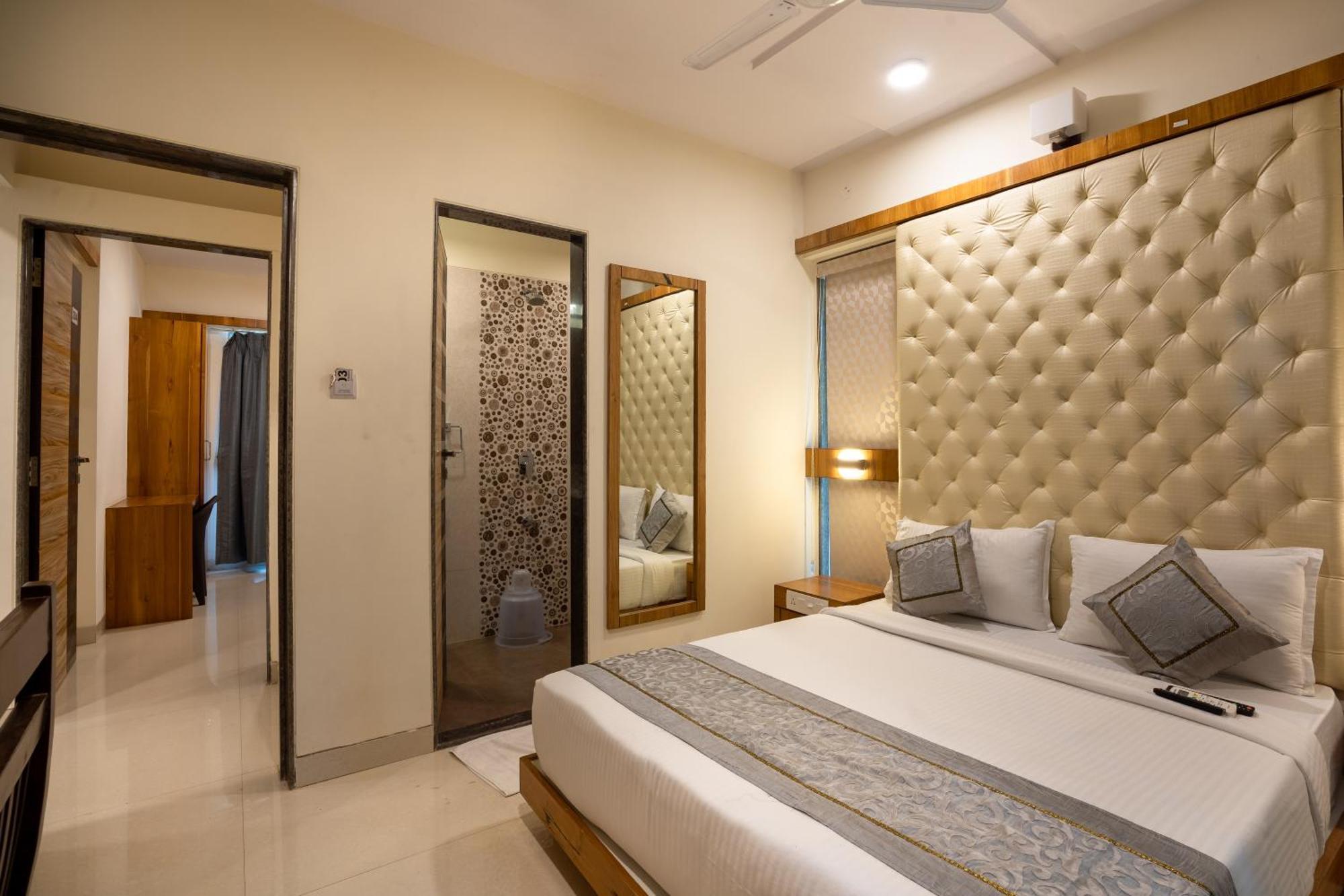 Home2 Suites And Service Apartments, Mumbai Airport Room photo